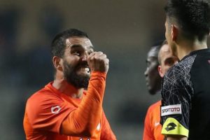 Arda Turan'ın cezası 10 maça indi
