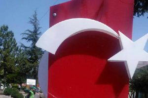 Şehidin adını taşıyan tabela tahrip edildi