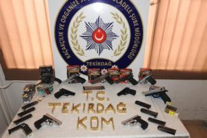 Çok sayıda silah ele geçirildi!