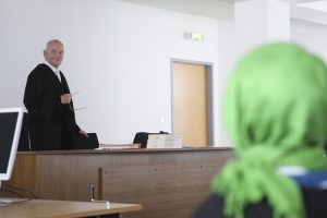 Başörtülü öğretmenlere tazminat reddi