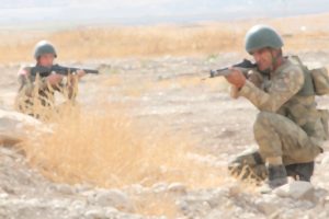 Lice'de çatışma: 1 asker yaralandı