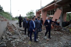 Bakan Canikli patlamanın yaşandığı fabrikada incelemelerde bulundu