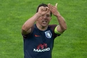 Emre Belözoğlu sözleşmesini uzattı