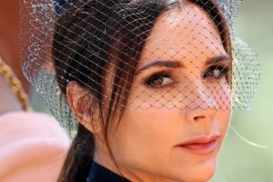 Victoria Beckham neden hep asık suratlı?