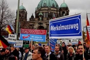 AfD, Berlin'deki eyleme katılanlara para verecek