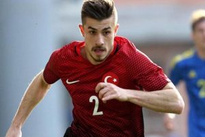 Beşiktaş'ın ilk transferi Dorukhan Toköz oldu!