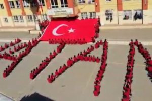 Lise öğrencilerinden 'Vatan' koreografisi