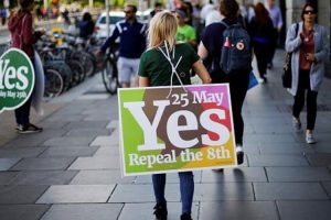 İrlanda'da kürtaj referandumu