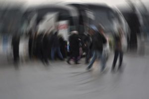 İyilik yapmak isterken uyuşturucu kuryesi olacaktı