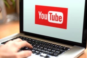YouTube yıldızları çocuklara kilo aldırabilir