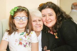 Türkiye'de 600 bin ailenin alzheimer savaşı!