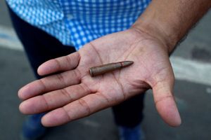 Nikaragua'da binlerce kişi sokaklara döküldü
