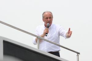 İnce'den Venezuela ve Güney Kore örneği