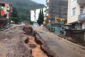 Kocaeli'de hastaneyi su bastı