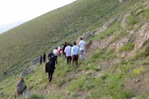 Uçurumdan düştüler: 1 ölü, 1 yaralı