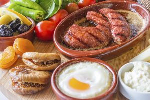 Alkol ve işlem görmüş etler kanser riskini artırıyor