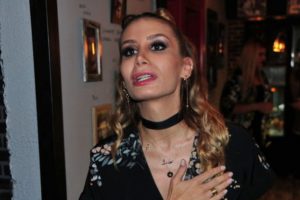 İrem Derici hastanede iki gün dayanabildi