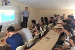 Aksoy: ''Robotlaşma bazı meslekleri öldürecek''