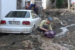 Bursa'da selin bilançosu ağır oldu!