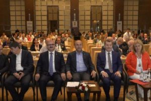 Çavuşoğlu: Turizm Bakanlığı devam edecek