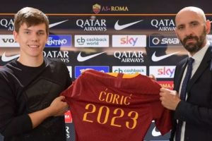 Roma, genç yıldıza imzayı attırdı