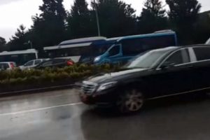 Bakan geçsin diye ters yönü kapattılar