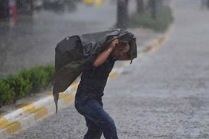 Başkent'te iş merkezi sular altında kaldı