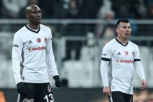 Beşiktaş'ta Atiba ile restleşme