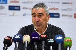 Bursaspor'da Samet Aybaba imzalıyor