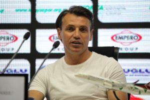 Sivasspor Tamer Tuna ile anlaştı