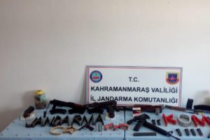 Eve düzenlenen operasyonda 5 tüfek ele geçirildi