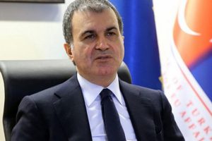 AB Bakanı Çelik Macron'u çok sert eleştirdi