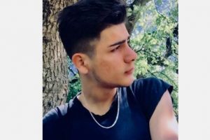 Kavgada kalbinden bıçaklanan liseli öldü