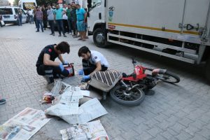 Böyle izlediler! Metrelerce sürüklenen çocuk...