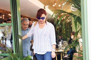 Deniz Seki'yi öksürük tuttu!