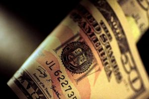 Dolar/TL güne 4.53'ten başladı