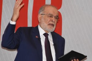 Karamollaoğlu: Bu kadar çelişkilerle donatılmış bir yönetim...