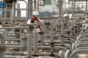 Türkiye ham petrolün yarısını İran'dan alıyor