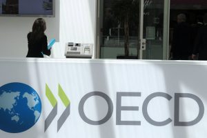 OECD de Türkiye'nin büyüme tahminini düşürdü