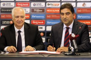 Trabzonspor Ünal Karaman ile 1 yıllık sözleşme imzaladı