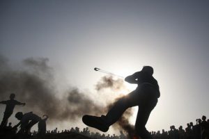 Gazze'deki gösterilerde yaralanan bir Filistinli daha şehit oldu