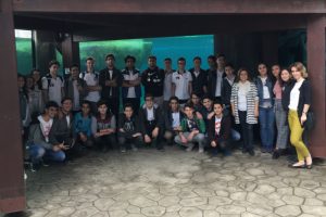 Bursa'da çevre gönüllüleri hayvanat bahçesinde