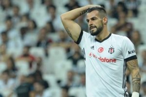 Beşiktaş'ta Negredo yol ayrımında