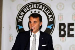 Fikret Orman Van'da iftara katıldı