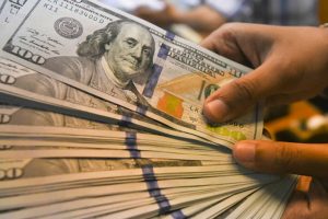 Doları Moody's yükseltti, Şimşek düşürdü