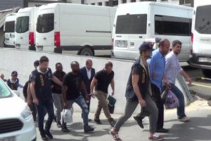 11 milyon 230 bin Euro vurgun yapan şebeke çökertildi!