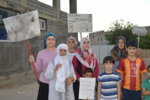 Kireç fabrikası mahalleliyi ayağa kaldırdı