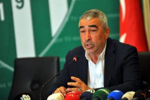 Bursaspor'un yeni teknik direktörü Aybaba, gençlere yönelecek