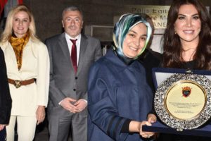 Dualar semaya şehit ve gaziler için yükseldi 