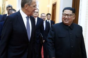 Kuzey Kore'ye giden Lavrov, lider Kim'le görüştü